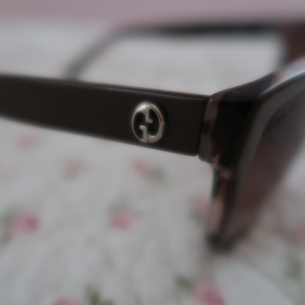 Authentic Gucci Tortoise Oversized Sunglasses Gg3… - image 2